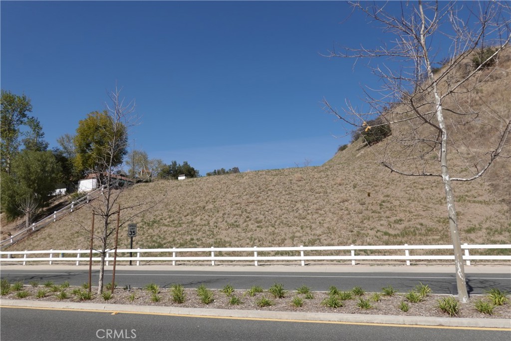 11 Bell Canyon Road, Bell Canyon, CA 91307