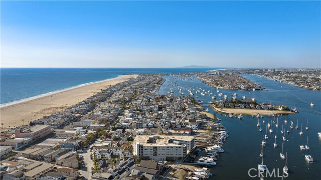 Detail Gallery Image 22 of 26 For 310 Fernando St #307,  Newport Beach,  CA 92661 - 2 Beds | 2 Baths