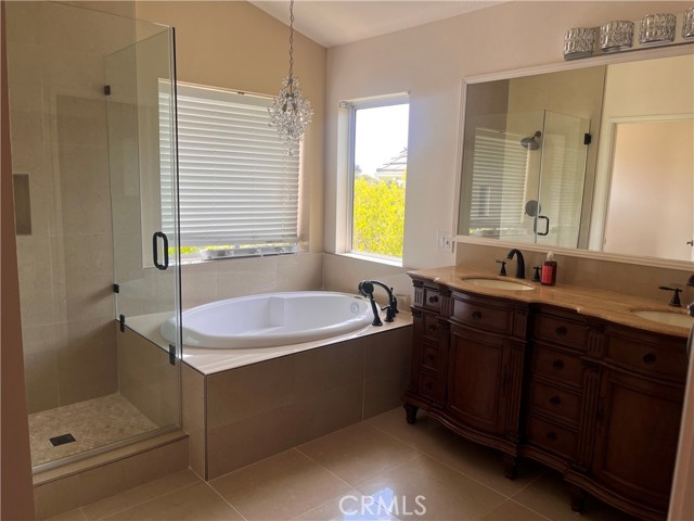 Detail Gallery Image 29 of 58 For 24633 Stagg St, West Hills,  CA 91304 - 5 Beds | 3 Baths