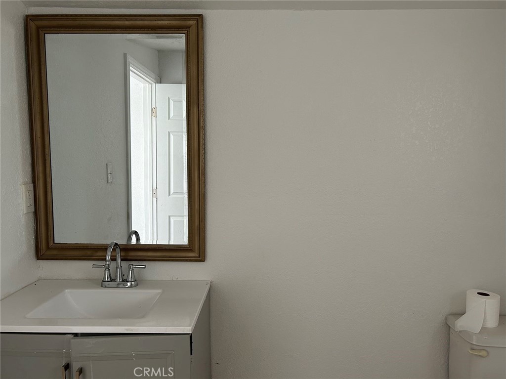https://media.crmls.org/medias/47d5ad84-7b69-46ef-ab46-5f5defe5ddfb.jpg?preset=X-Large