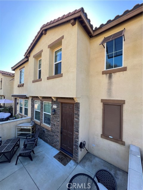 Detail Gallery Image 2 of 26 For 8026 Cresta Bella Rd, Rancho Cucamonga,  CA 91730 - 2 Beds | 2/1 Baths