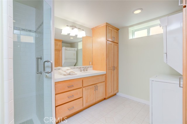 1219 Irena Avenue, Redondo Beach, California 90277, 5 Bedrooms Bedrooms, ,5 BathroomsBathrooms,Residential,Sold,Irena,SB21226617