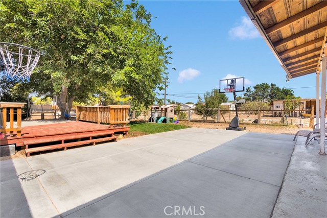 19545 Seneca Road, Apple Valley CA: https://media.crmls.org/medias/47d69d2c-82b4-448b-a9f6-e9865a6f1d2a.jpg