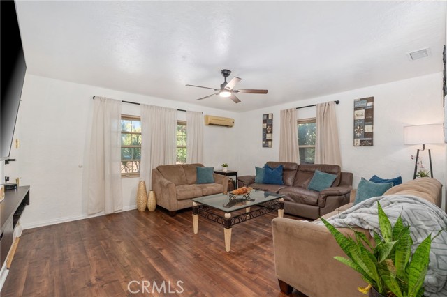 Detail Gallery Image 8 of 29 For 516 E Sunkist, Ontario,  CA 91761 - 3 Beds | 1 Baths