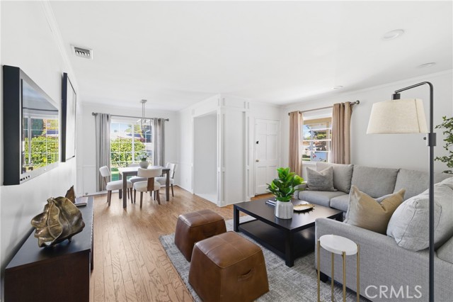 Detail Gallery Image 4 of 34 For 18638 Malden, Northridge,  CA 91324 - 4 Beds | 2 Baths