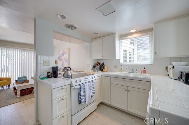 Detail Gallery Image 8 of 50 For 2650 Main St #7,  Cambria,  CA 93428 - 2 Beds | 1/1 Baths