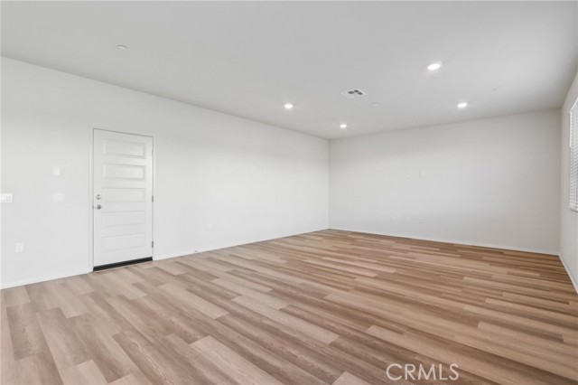 Detail Gallery Image 7 of 38 For 19536 Hanging Rock Rd, Lake Elsinore,  CA 92532 - 4 Beds | 3 Baths