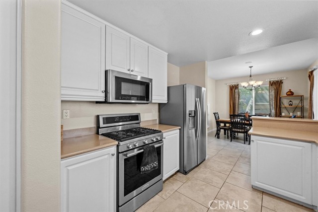 Detail Gallery Image 18 of 46 For 22528 Canal Cir, Grand Terrace,  CA 92313 - 3 Beds | 2/1 Baths