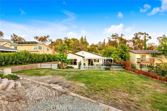22701 Via Tercero, Mission Viejo CA: https://media.crmls.org/medias/47d92620-ee62-4f75-95f5-9d74cdc05468.jpg
