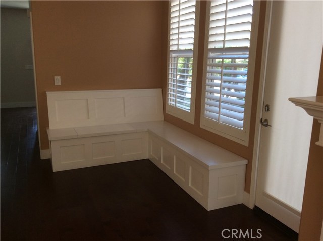 Detail Gallery Image 8 of 14 For 5176 Acorn Dr, Huntington Beach,  CA 92649 - 4 Beds | 2/1 Baths
