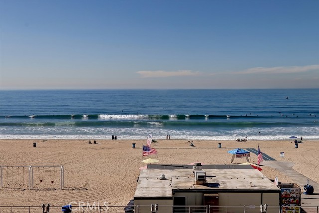 4104 The Strand, Manhattan Beach, California 90266, 3 Bedrooms Bedrooms, ,2 BathroomsBathrooms,Residential,Sold,The Strand,SB21240143