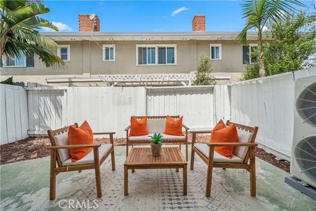 1741 5B Tustin Avenue, Costa Mesa CA: https://media.crmls.org/medias/47db4e97-4218-4c1d-b9fb-8002d8306407.jpg