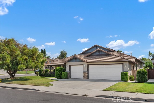 Detail Gallery Image 2 of 45 For 17648 Fan Palm Ln, Riverside,  CA 92503 - 4 Beds | 2 Baths