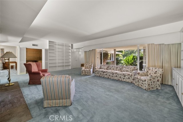Detail Gallery Image 4 of 33 For 1530 Kenmore Rd, Pasadena,  CA 91106 - 3 Beds | 3 Baths