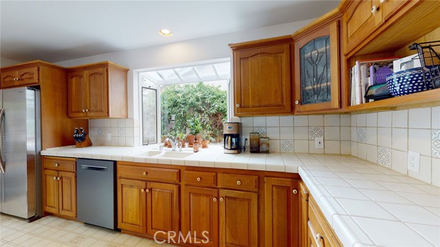 Plenty of Counter & Cabinet Space