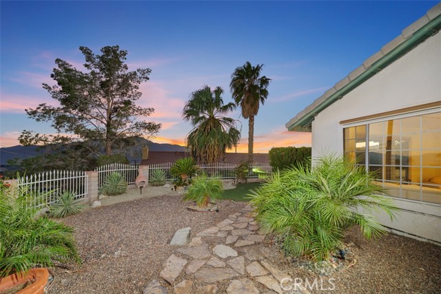 Detail Gallery Image 1 of 29 For 9281 Valencia Dr, Desert Hot Springs,  CA 92240 - 3 Beds | 2 Baths