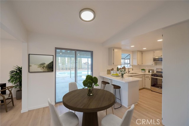 Detail Gallery Image 5 of 33 For 15650 Pohez, Apple Valley,  CA 92307 - 4 Beds | 2 Baths