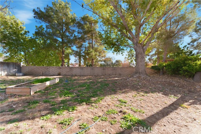 Detail Gallery Image 37 of 43 For 39364 Harvard, Palmdale,  CA 93551 - 4 Beds | 3 Baths