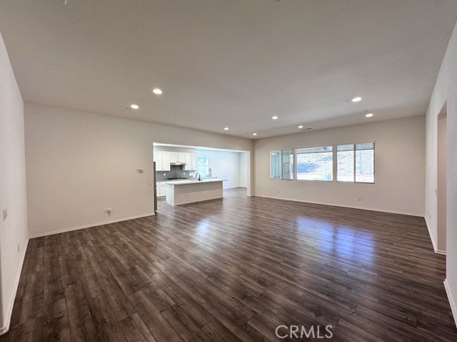 https://media.crmls.org/medias/47dcbb97-2b2d-429c-b508-41b49db2cd64.jpg?preset=X-Large