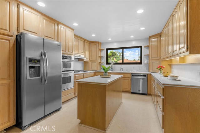 12319 Aneta Street, Culver City CA: https://media.crmls.org/medias/47dd4407-c4d2-4bd3-8153-2d2daec02f60.jpg