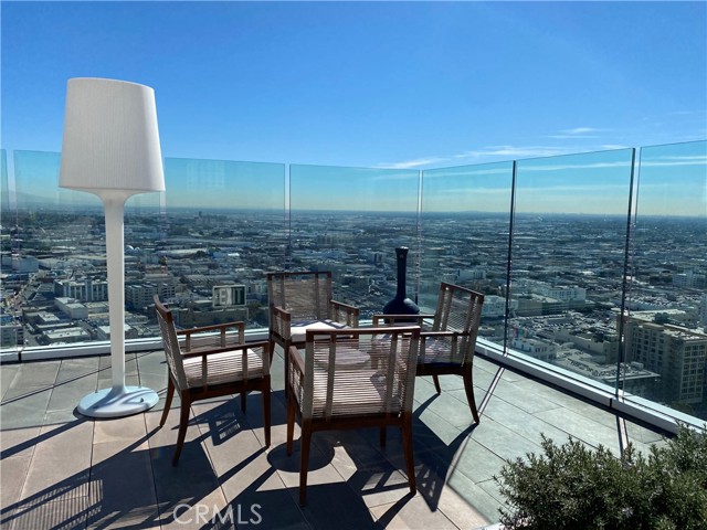 Detail Gallery Image 3 of 27 For 400 S Broadway #1302,  Los Angeles,  CA 90013 - 1 Beds | 1 Baths
