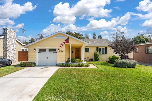 Detail Gallery Image 1 of 25 For 2524 Petaluma Ave, Long Beach,  CA 90815 - 3 Beds | 2 Baths