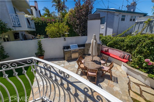 2317 Pine Avenue, Manhattan Beach, California 90266, 4 Bedrooms Bedrooms, ,3 BathroomsBathrooms,Residential,Sold,Pine,SB22177739