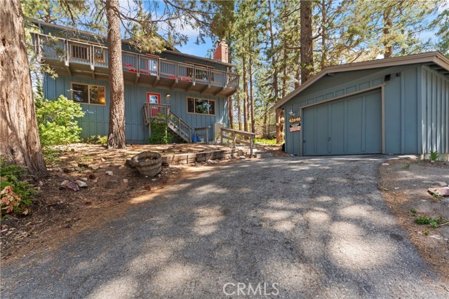 Detail Gallery Image 2 of 42 For 42646 Constellation Dr, Big Bear Lake,  CA 92315 - 4 Beds | 2 Baths