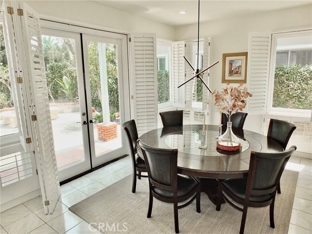 6225 Napoli Court, Long Beach CA: https://media.crmls.org/medias/47dfb01a-c888-48fa-8807-a405944c22d8.jpg