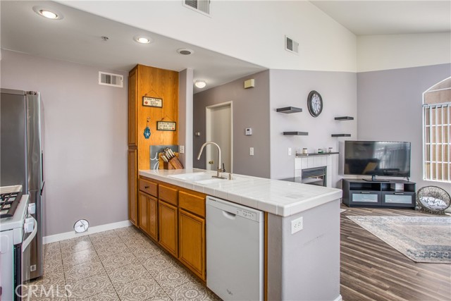 Detail Gallery Image 10 of 30 For 25545 Prospect Ave, Loma Linda,  CA 92354 - 3 Beds | 3 Baths