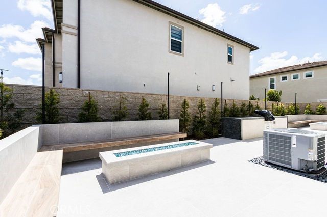 260 Holliston, Lake Forest CA: https://media.crmls.org/medias/47e10133-b666-4991-bd6b-e95011b6c9af.jpg