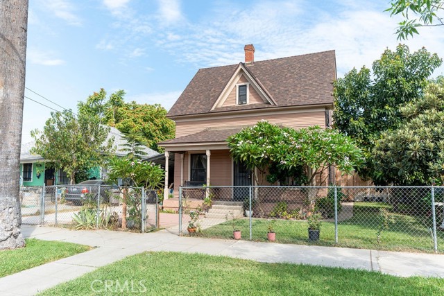 Detail Gallery Image 13 of 38 For 2243 9th St, Riverside,  CA 92507 - 4 Beds | 2 Baths