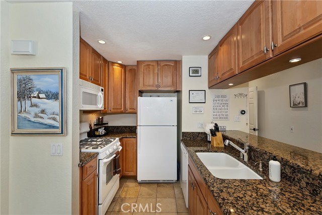 Detail Gallery Image 19 of 47 For 760 Blue Jay Rd #28,  Big Bear Lake,  CA 92315 - 2 Beds | 2 Baths