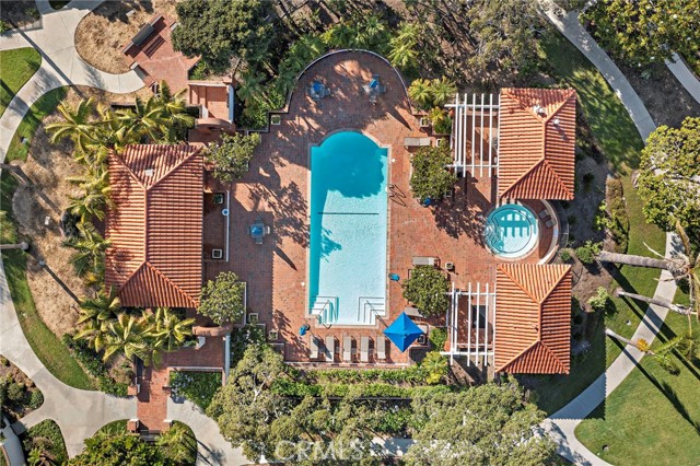 48 Belcourt Drive, Newport Beach CA: https://media.crmls.org/medias/47e282e9-19be-461a-ad5a-adc4c5f9a8f4.jpg