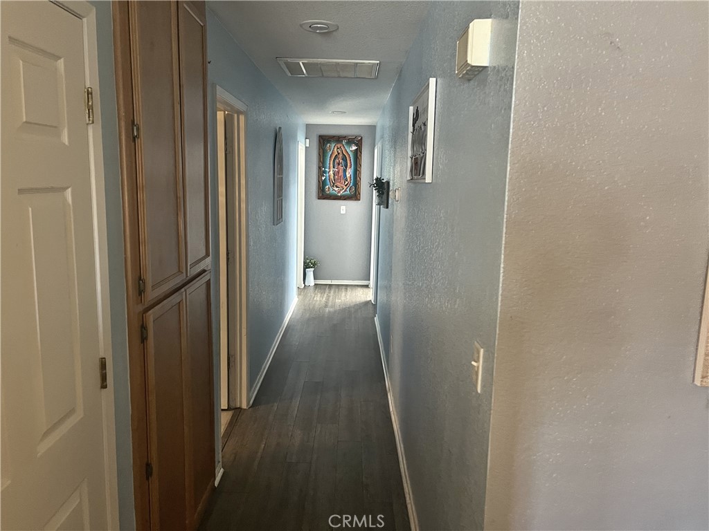 https://media.crmls.org/medias/47e3964a-bbb8-41d7-a3bb-bf03a41fd010.jpg?preset=X-Large
