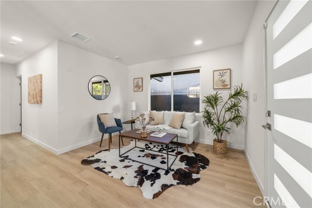 Detail Gallery Image 4 of 22 For 408 Orange, Long Beach,  CA 90802 - 2 Beds | 1 Baths