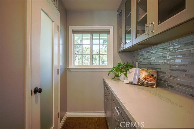 1375 N Euclid Avenue, Upland CA: https://media.crmls.org/medias/47e3d639-55e4-4674-83e8-fc7a1671855c.jpg