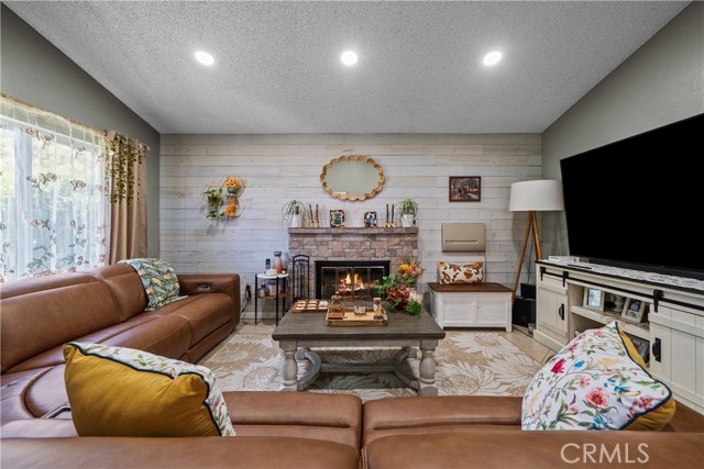 3052 E Avenue S4, Palmdale CA: https://media.crmls.org/medias/47e48717-3c9f-408c-acde-a6bc1e31f1a2.jpg