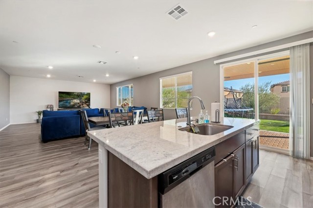 24287 Insignia Drive, Menifee CA: https://media.crmls.org/medias/47e55b09-0c9a-40e0-af00-53bf3c21a78d.jpg