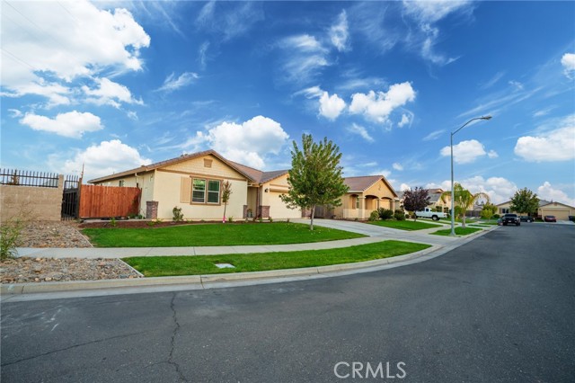 Detail Gallery Image 4 of 33 For 4936 Webber Ct, Merced,  CA 95348 - 3 Beds | 2 Baths