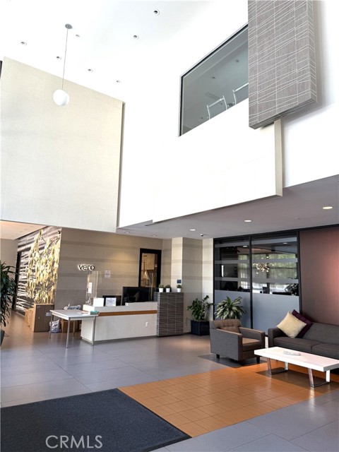 1234 Wilshire Blvd, Los Angeles CA: https://media.crmls.org/medias/47e65283-0f77-4bc5-900a-a39a7d030bd7.jpg