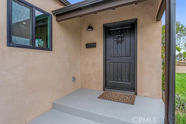 433 N Buena Vista Street, Burbank CA: https://media.crmls.org/medias/47e713b7-b756-4deb-b80b-f50191e82f07.jpg