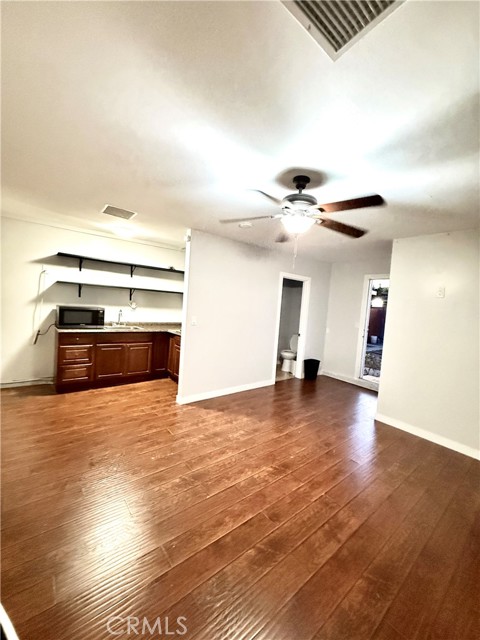Detail Gallery Image 1 of 6 For 11418 Arminta St #1/2,  North Hollywood,  CA 91605 - 1 Beds | 1 Baths