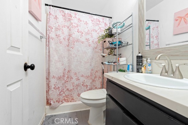 2235 W Avenue K14, Lancaster CA: https://media.crmls.org/medias/47e7cd29-990b-448e-8525-23a65a657006.jpg