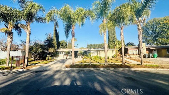 Detail Gallery Image 2 of 38 For 1681 Bullard Ln, North Tustin,  CA 92705 - 3 Beds | 3 Baths