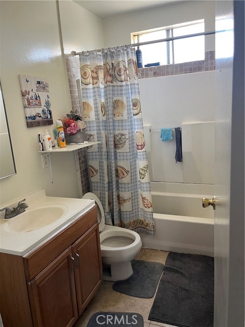 201 W Raymond Street, Compton CA: https://media.crmls.org/medias/47e8618b-f910-40da-90fd-e953ac72a6ea.jpg