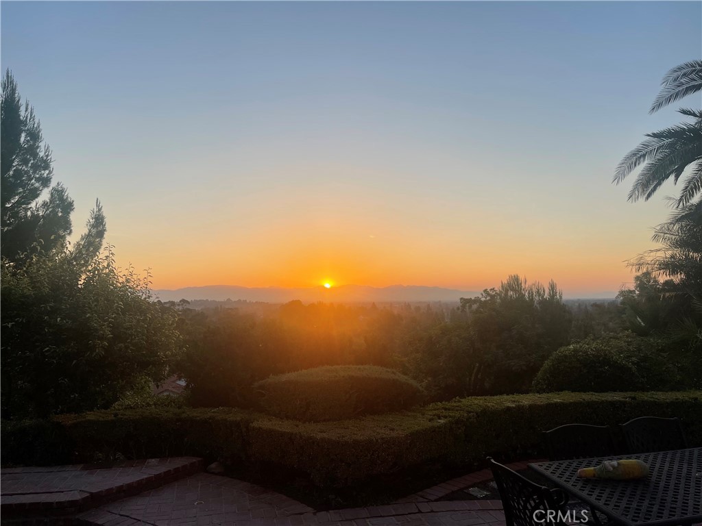 https://media.crmls.org/medias/47e8657d-0d55-4827-999a-fdd2a05d1ee5.jpg?preset=X-Large