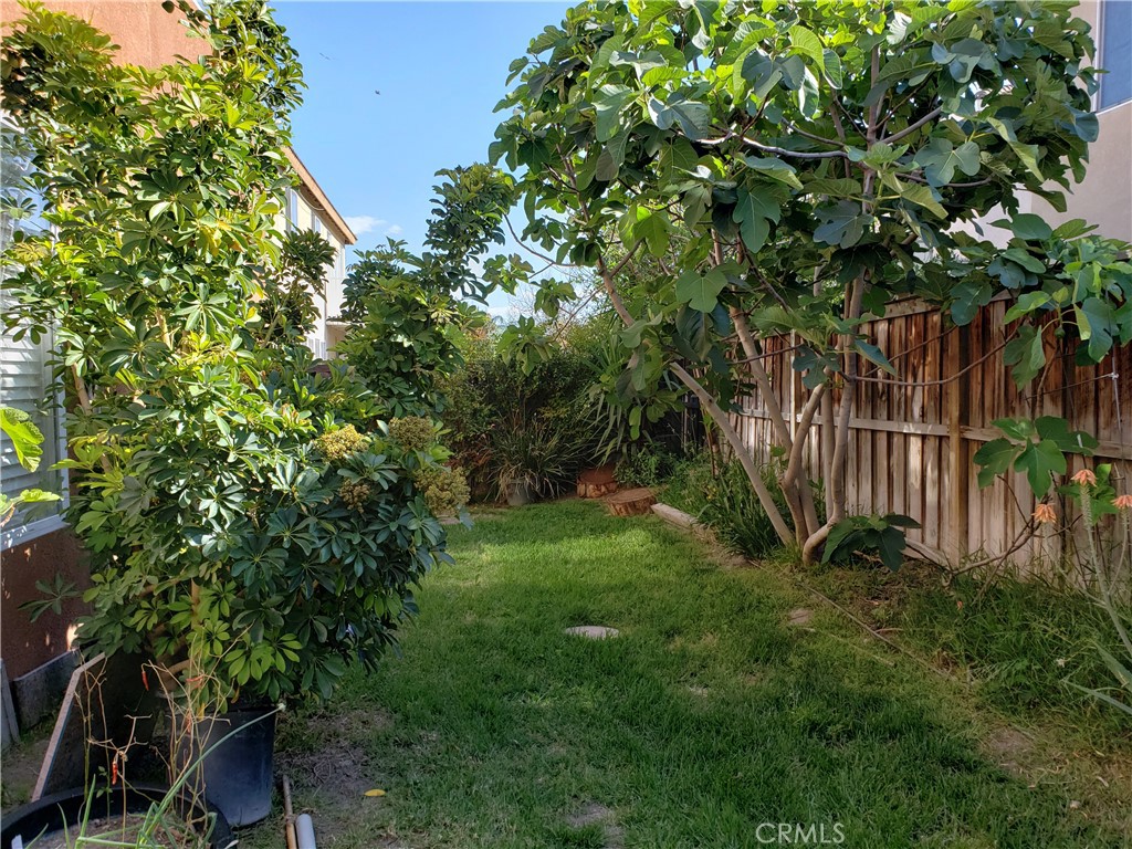 https://media.crmls.org/medias/47e870de-f688-48f4-88f2-7a58fa1bb949.jpg?preset=X-Large