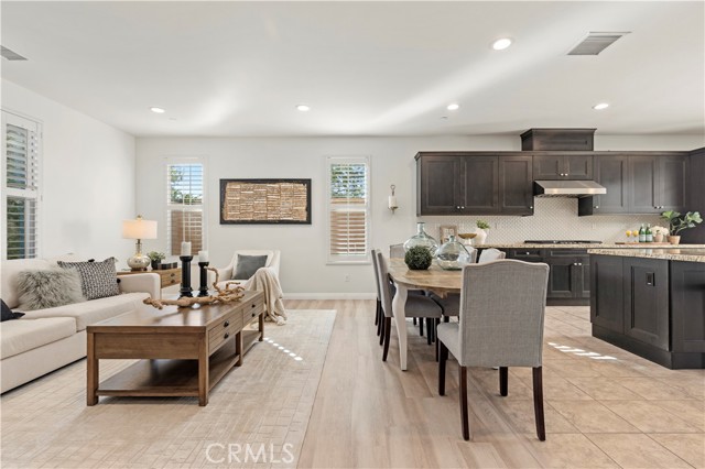 115 Hollow Tree, Irvine CA: https://media.crmls.org/medias/47e8d552-4aeb-45e5-ab07-4dfbd8e79e10.jpg