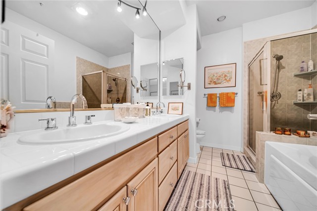 Detail Gallery Image 15 of 19 For 10824 Bloomfield St #106,  Toluca Lake,  CA 91602 - 3 Beds | 2 Baths